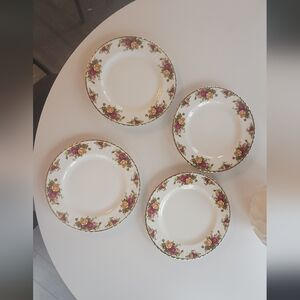 Royal Albert Old Country Roses Dinner Plates Set Of 4